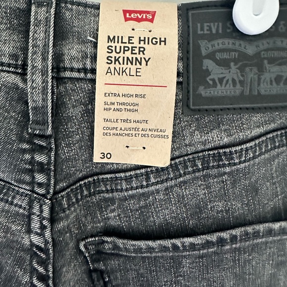 NWT Levi’s Women’s Mile High Skinny Jeans Gray Acid Wash Button Ankle Size 10/30 - Picture 8 of 10